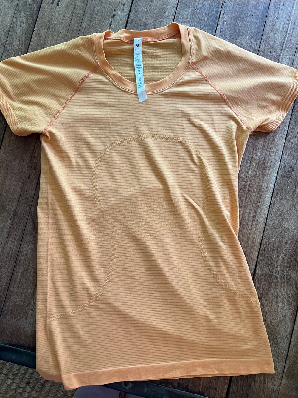 Lululemon swiftly size 8 clementine